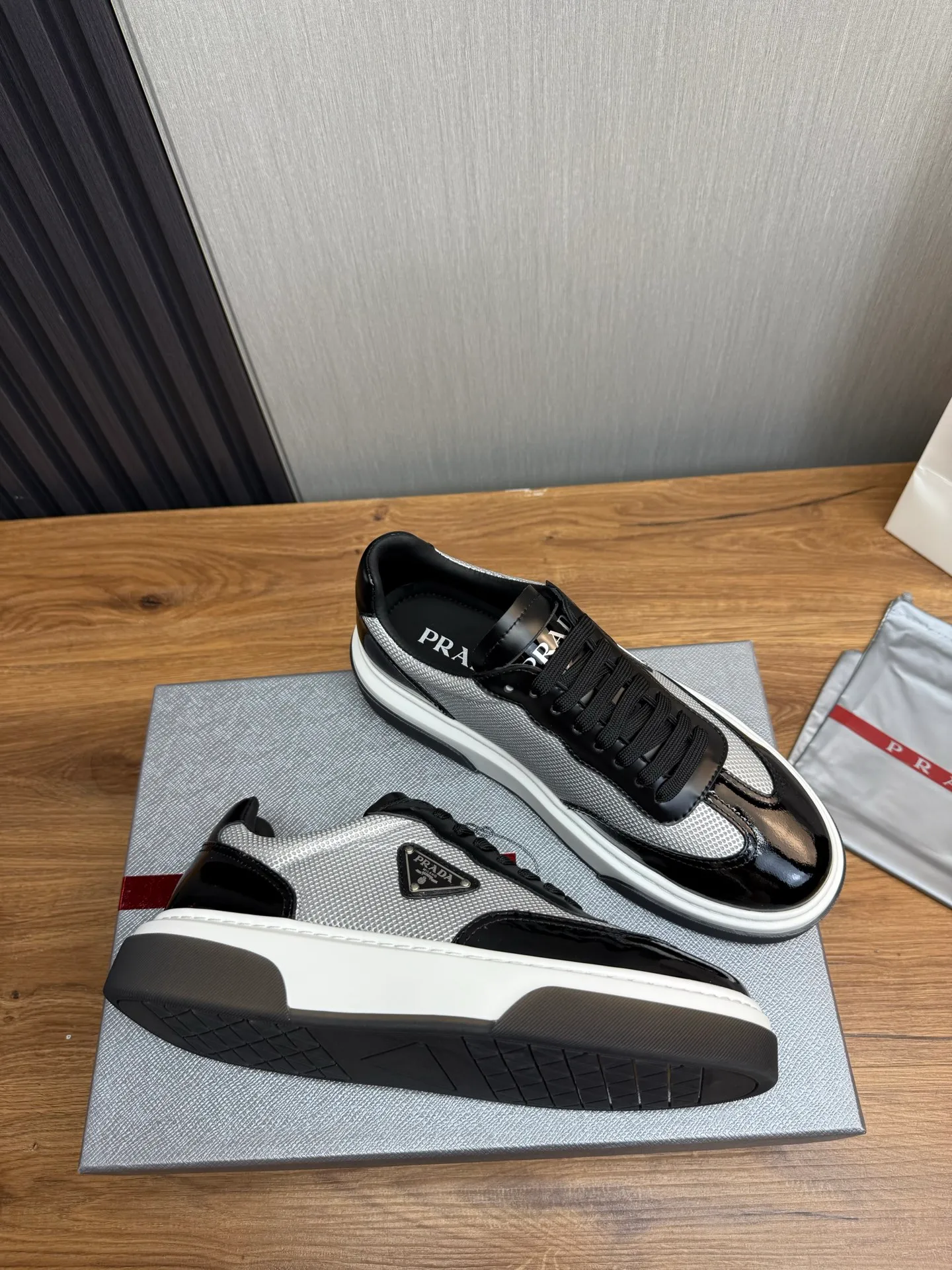 Men's shoes 💰600💰 [PRADA] Popular men's shoes shipped 👏Official website synchronized ⬆️Original cowhide fabric + cowhide lining, 1⃣️:1⃣️reproduction, original sole, 38-45 (45. Customized, non-refundable)
